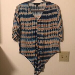 Karen Kane size medium petite Thai front V-neck blouse